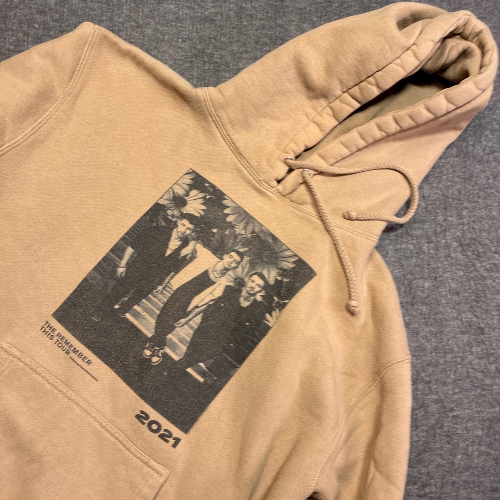 Jonas Brothers The Remember This Tour 2021 Hoodie Mens Large Tan Concert Graphic